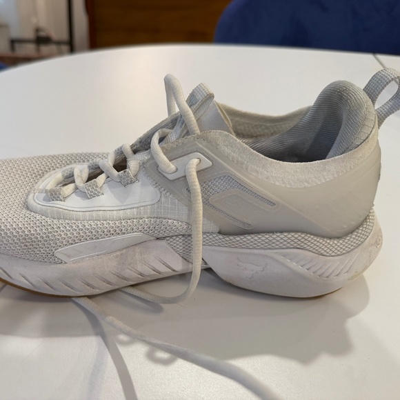 under Armour project rock, white gum, size 10 - Picture 6 of 16